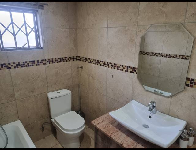 3 BEDROOM FLAT TO LET IN HILLARY